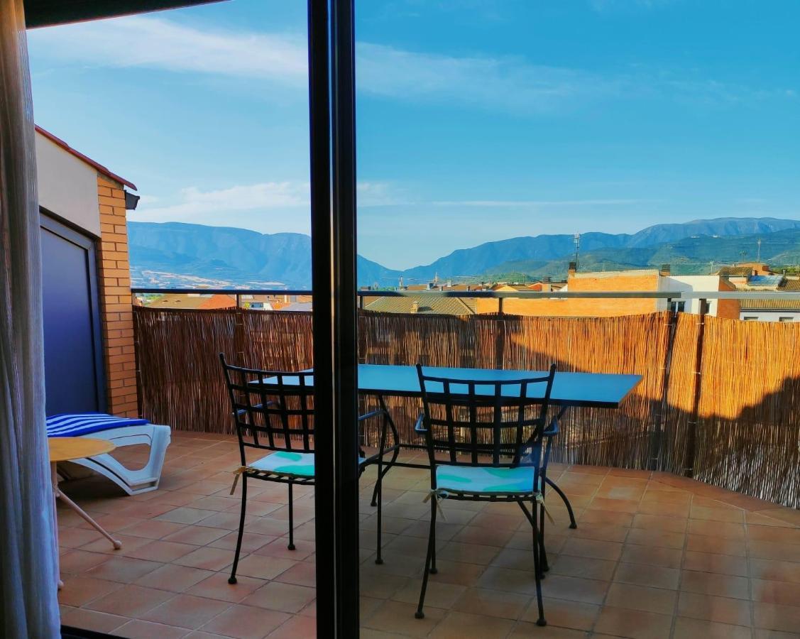 Acogedor Atico Duplex En Tremp Apartment Bagian luar foto